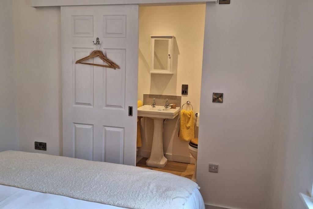 Rural Cornish Cottage Труро Экстерьер фото